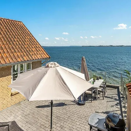 Beautiful In With House Sea View Holiday home *