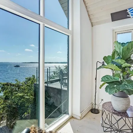 Beautiful In With House Sea View
